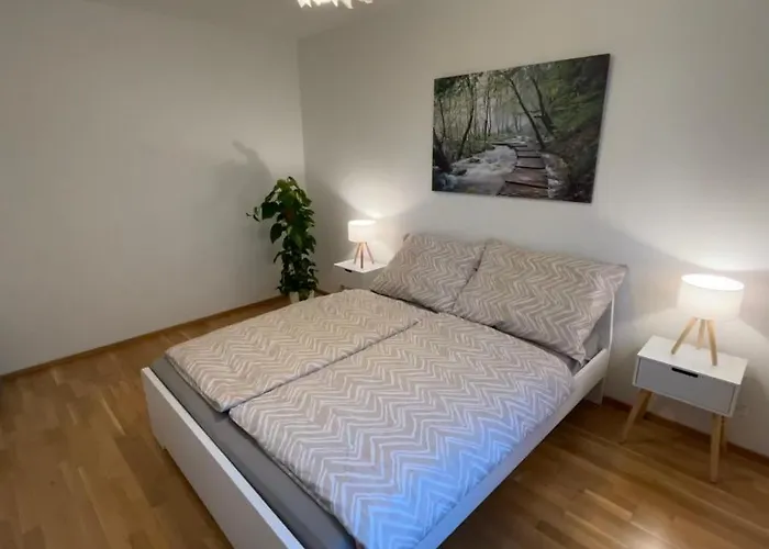 Apartment 55 M2 Stylish With Balcony & Parking